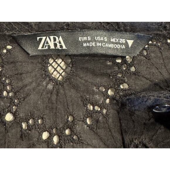 Zara Embroidered Crop Top Women’s Size Small Eyelet Black Floral Cut Out Back - Picture 5 of 9